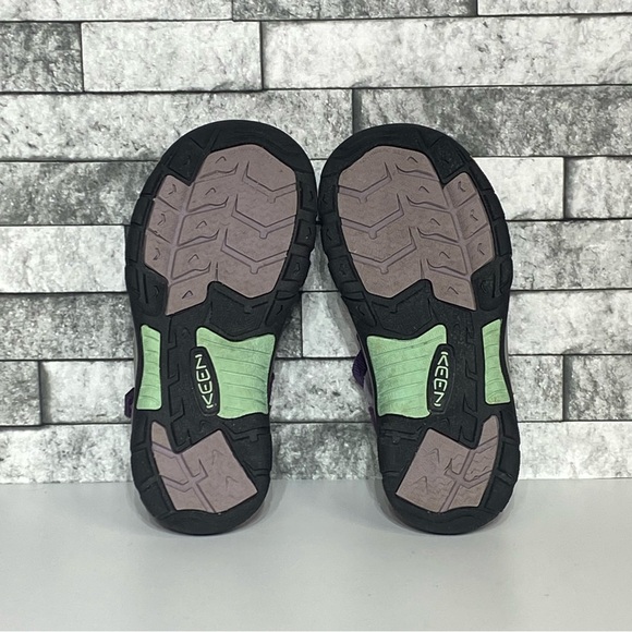 Keen Hiking Sandals Youth 2 Purple Closed Toe Waterproof Sandals - Picture 7 of 8